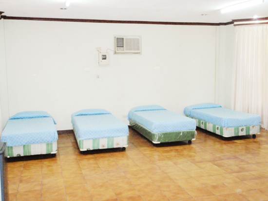 기숙사내부-4인실.jpg