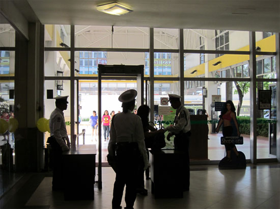 0730-ayala05.jpg