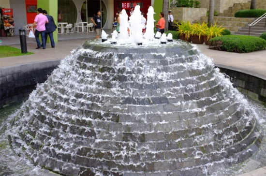 0730-ayala03.jpg
