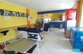 1-5-philinter_cafeteria_uhakfocus.jpg