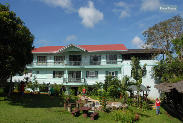 philace014.jpg